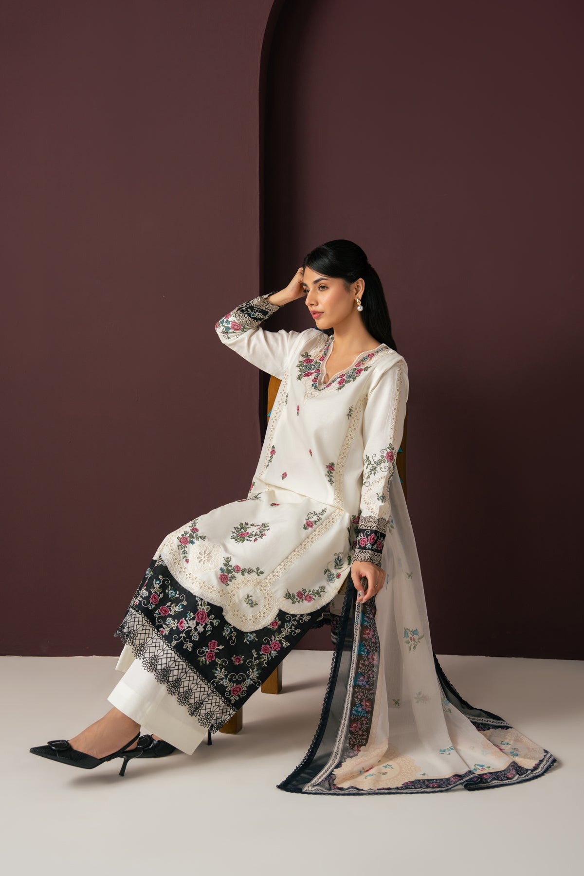 Xenia Formals | Namah Lawn 26 | ECLIPSE - Formal Dress - available at Maria Faisal in UK and USA.