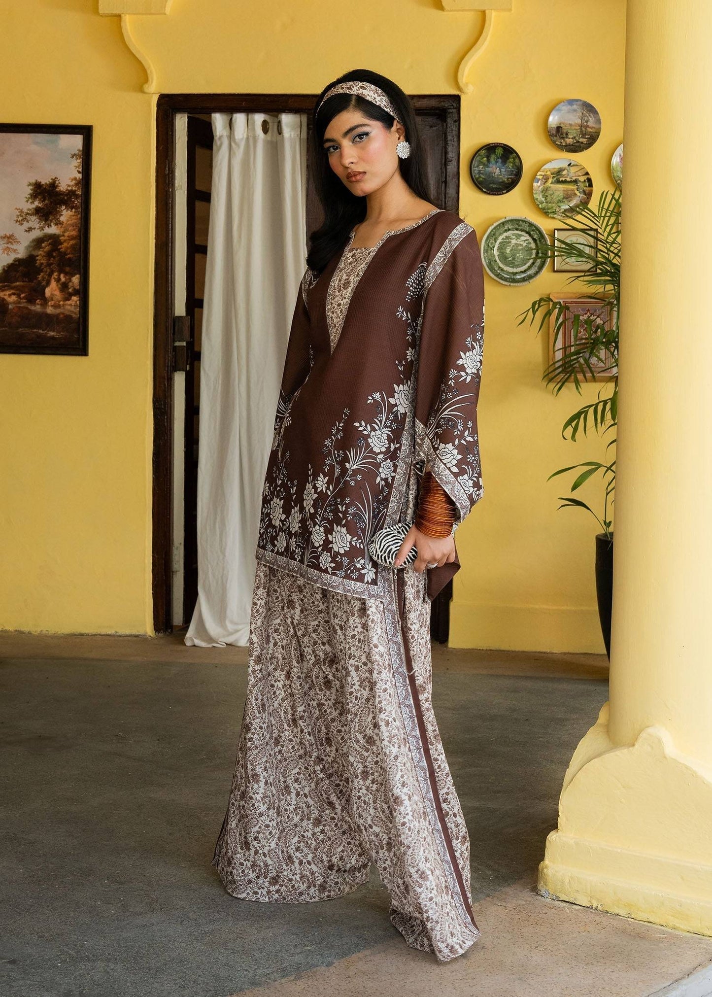 Maria Osama Khan | Retro Lawn 25 | Laleen by Maria Faisal - Registered Vendor of : Maria Osama Khan - type : Ladies Clothes - 100% original wedding dresses