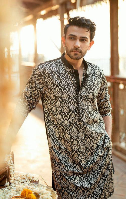 Maya | Dil ki Batain | IZNAN by Maria Faisal - Registered Vendor of : Maya - type : MensWear - 100% original wedding dresses