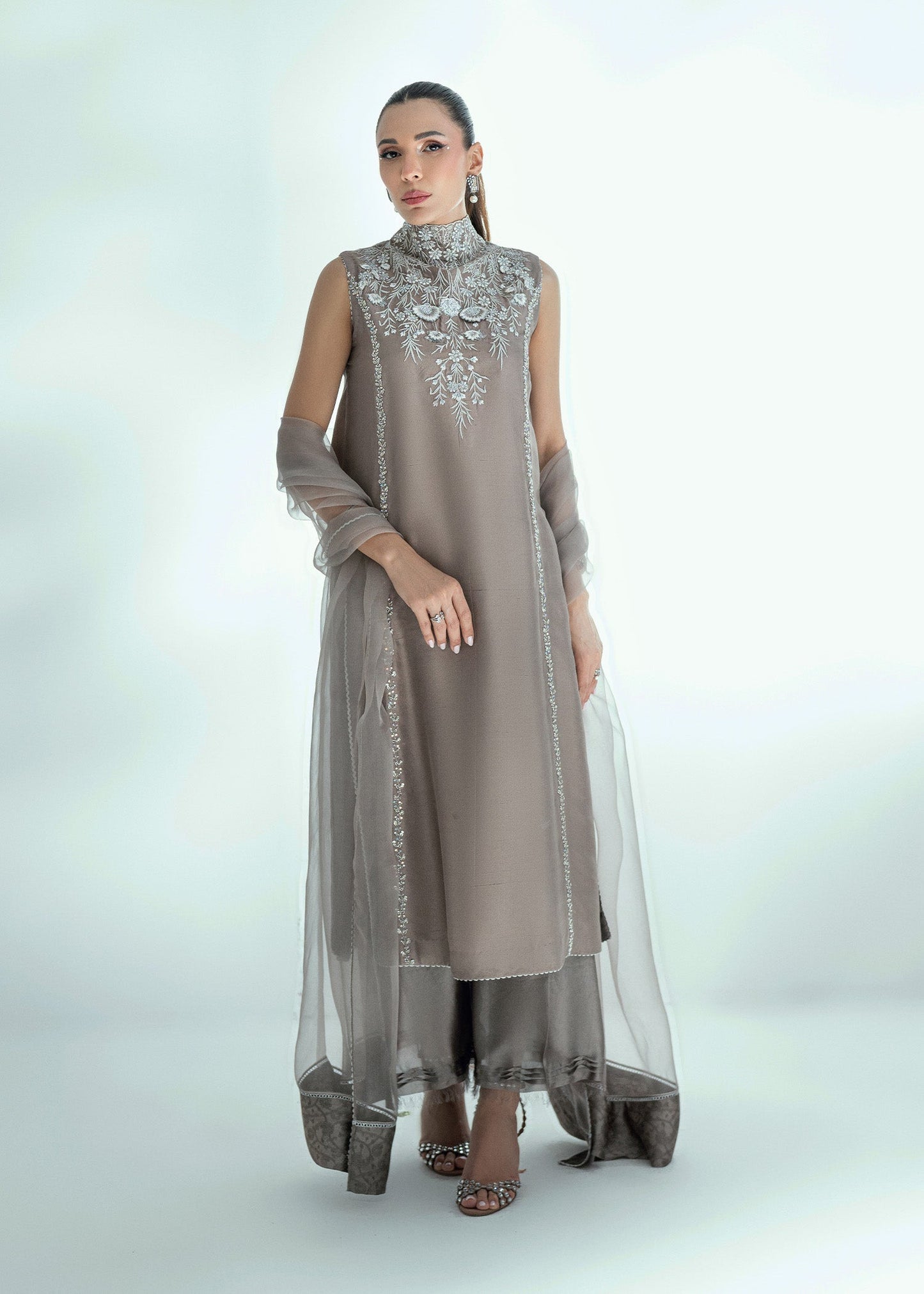 Umsha | Soiree De Rose | Crystal Muse - Ladies Clothes - Maria Faisal