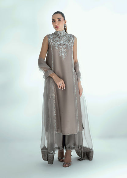 Umsha | Soiree De Rose | Crystal Muse - Ladies Clothes - Maria Faisal