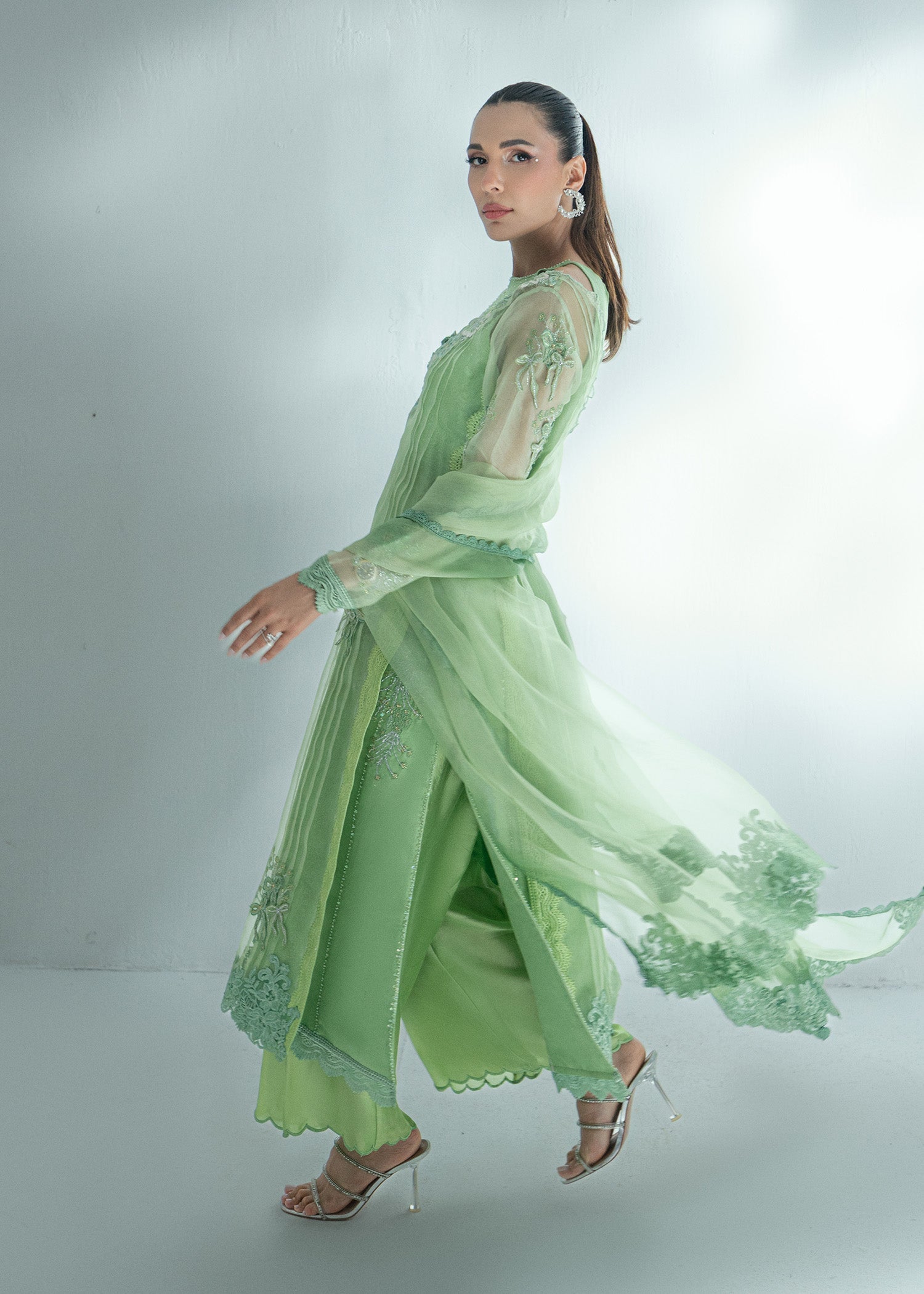 Umsha | Soiree De Rose | Twilight Garden - Ladies Clothes - Maria Faisal