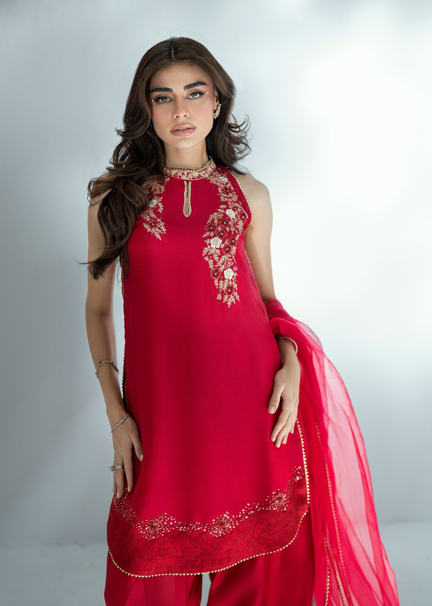 Umsha | Soiree De Rose | Scarlet Smile - Ladies Clothes - Maria Faisal