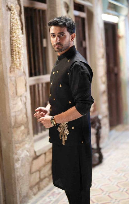 Maya | Dil ki Batain | NUHA by Maria Faisal - Registered Vendor of : Maya - type : MensWear - 100% original wedding dresses