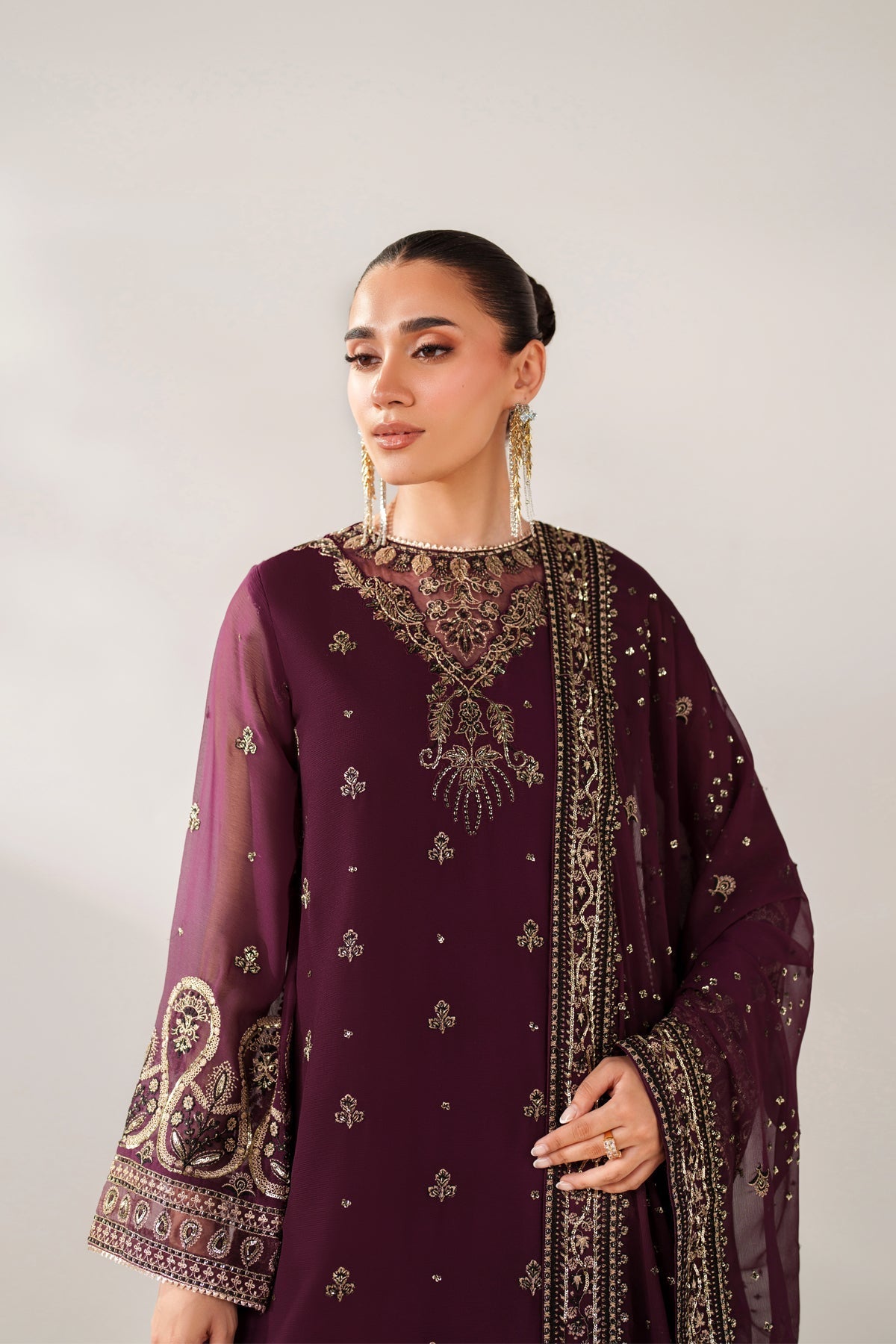 NURI – authentic Pakistani dress from the Luxury Formals 25 collection for women in the UK