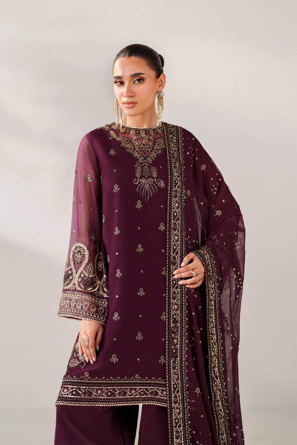 NURI – authentic Pakistani dress from the Luxury Formals 25 collection for women in the UK