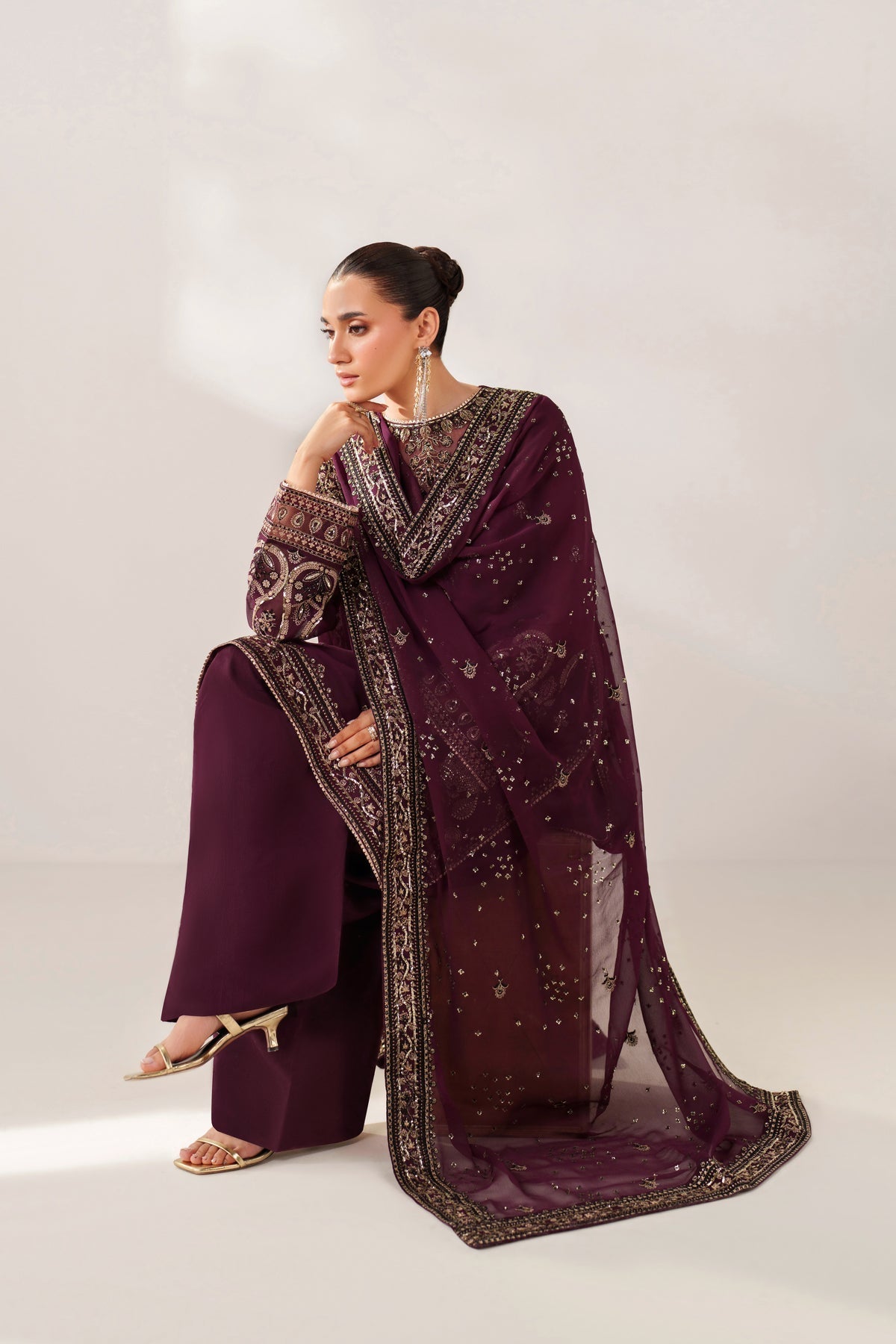 NURI – authentic Pakistani dress from the Luxury Formals 25 collection for women in the UK