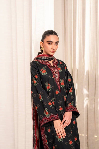 Xenia Formals | Summer Away 25 | PIXIE by Maria Faisal - Registered Vendor of : Xenia Formals - type : Ladies Clothes - 100% original wedding dresses