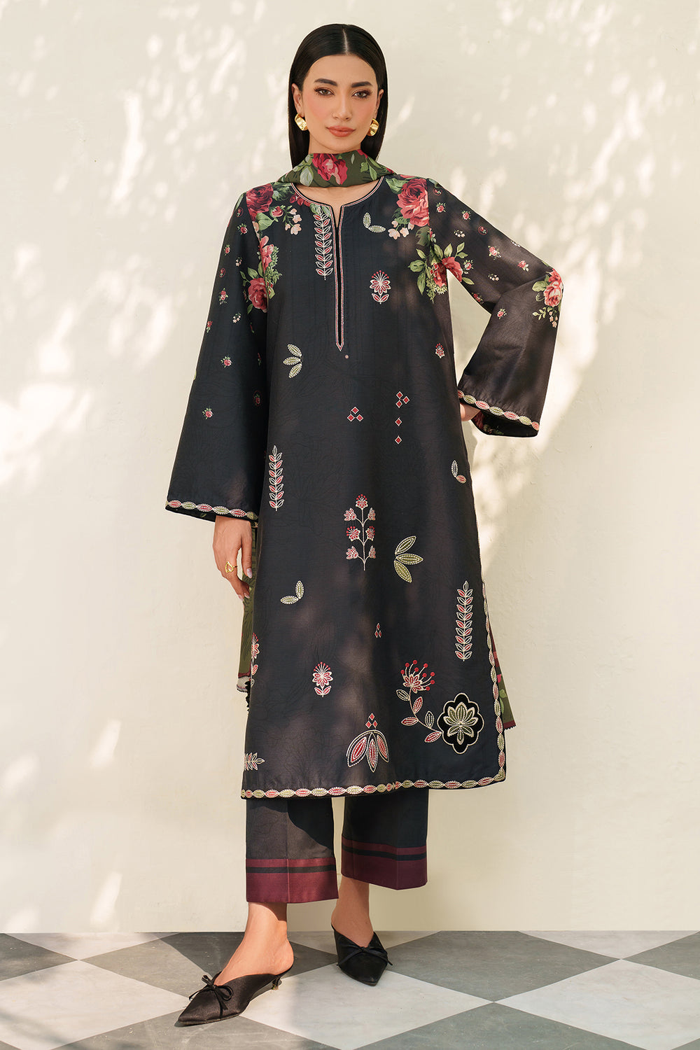 Jazmin | Winter 25 | UW-0167 I - Ladies Clothes - Maria Faisal