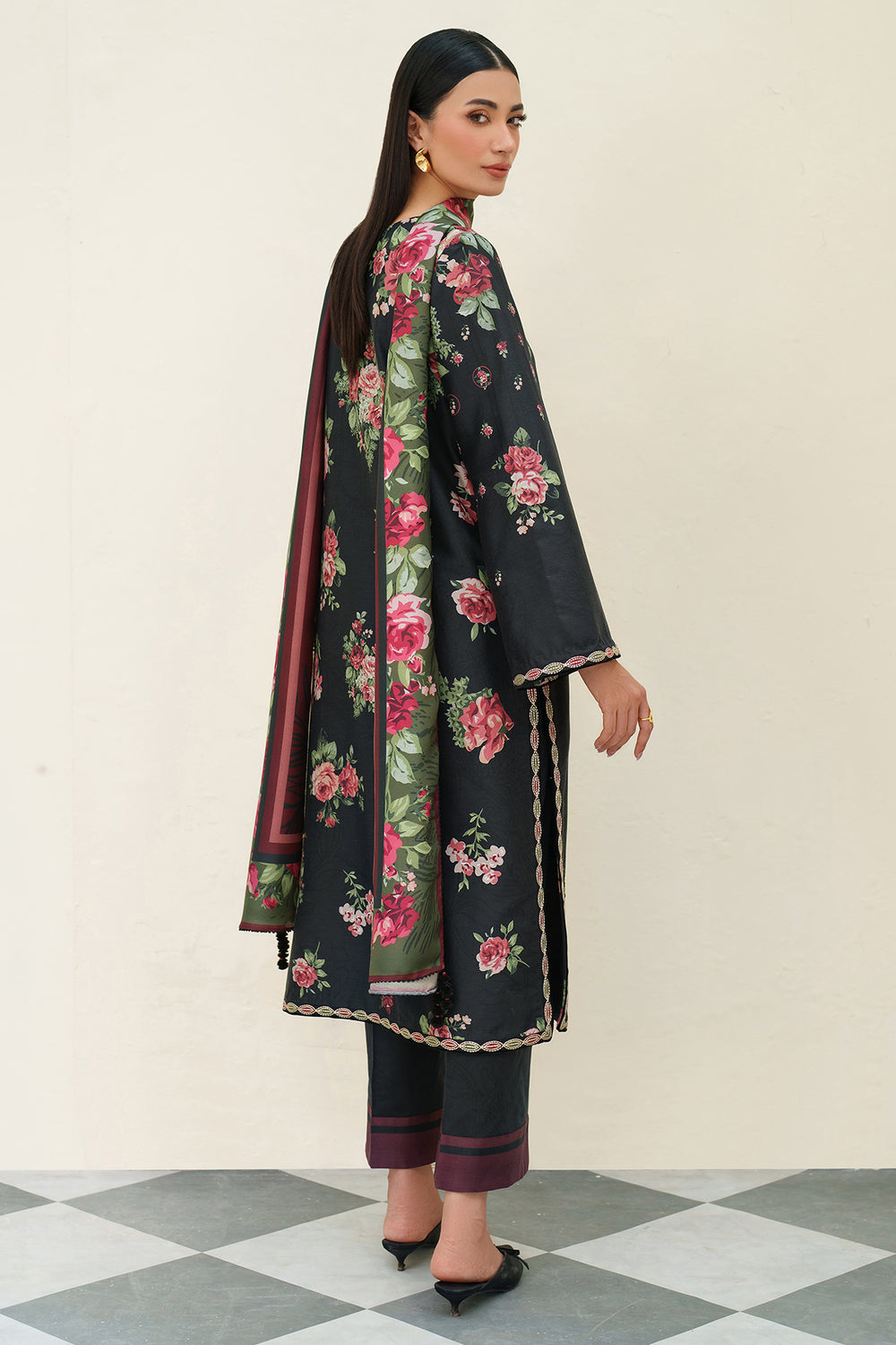 Jazmin | Winter 25 | UW-0167 I - Ladies Clothes - Maria Faisal