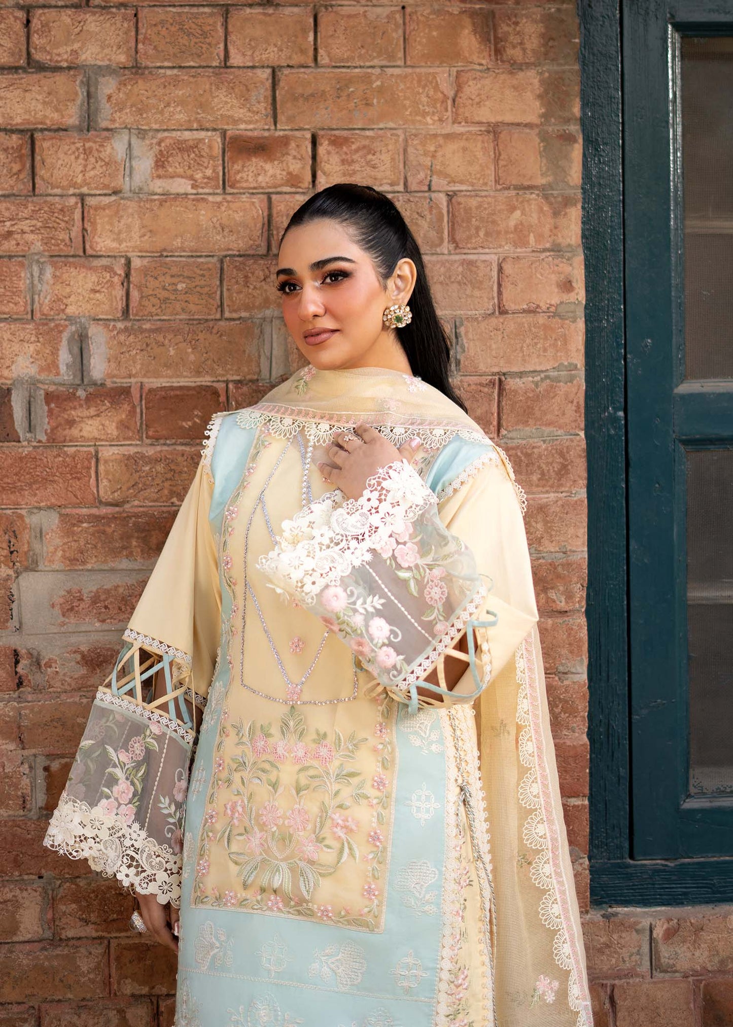 Fozia Khalid | Blossom Festive Lawn 25 | Primrose by Maria Faisal - Registered Vendor of : Fozia Khalid - type : Ladies Clothes - 100% original wedding dresses