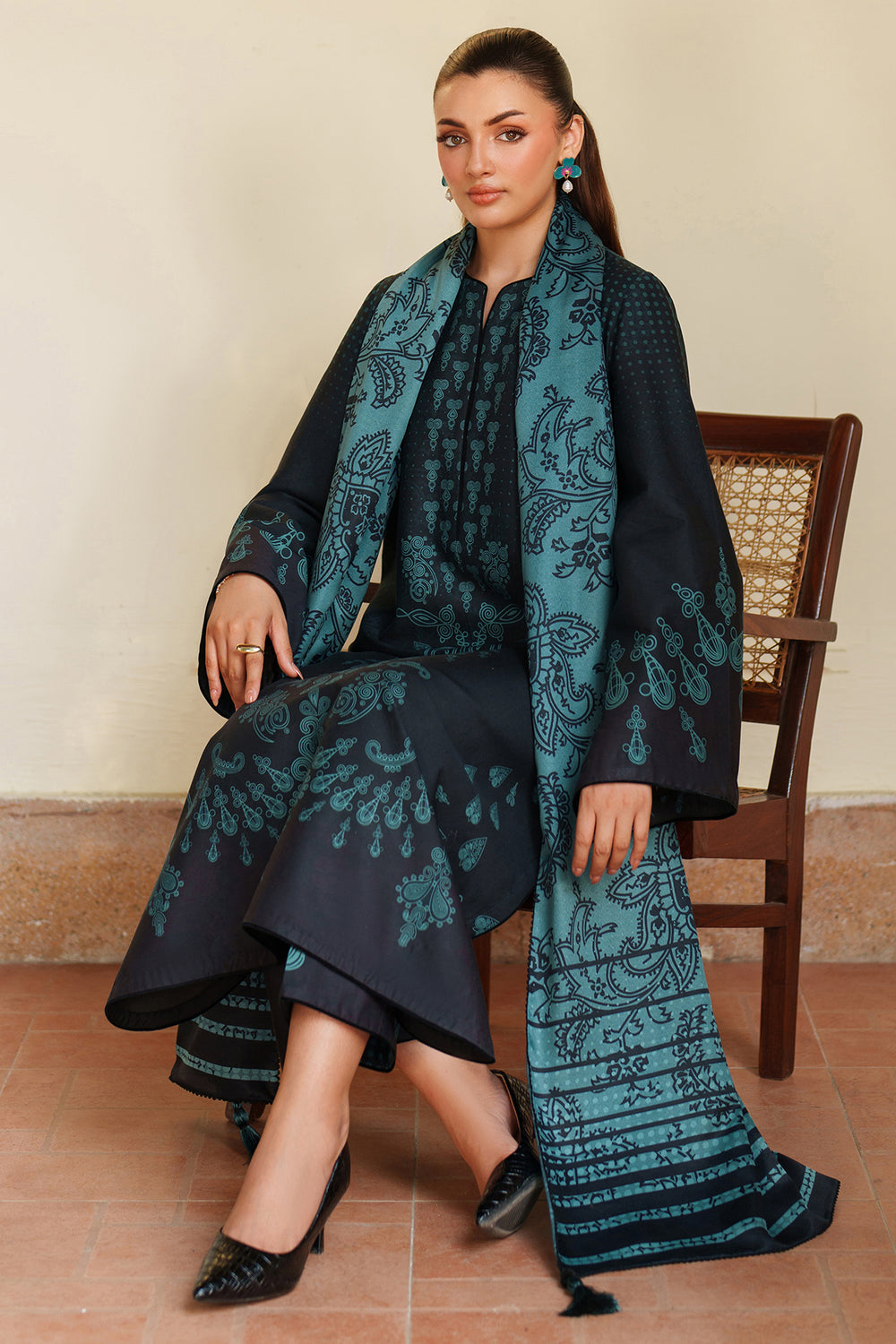 Jazmin | Winter 25 | UW-0181 Z - Ladies Clothes - Maria Faisal