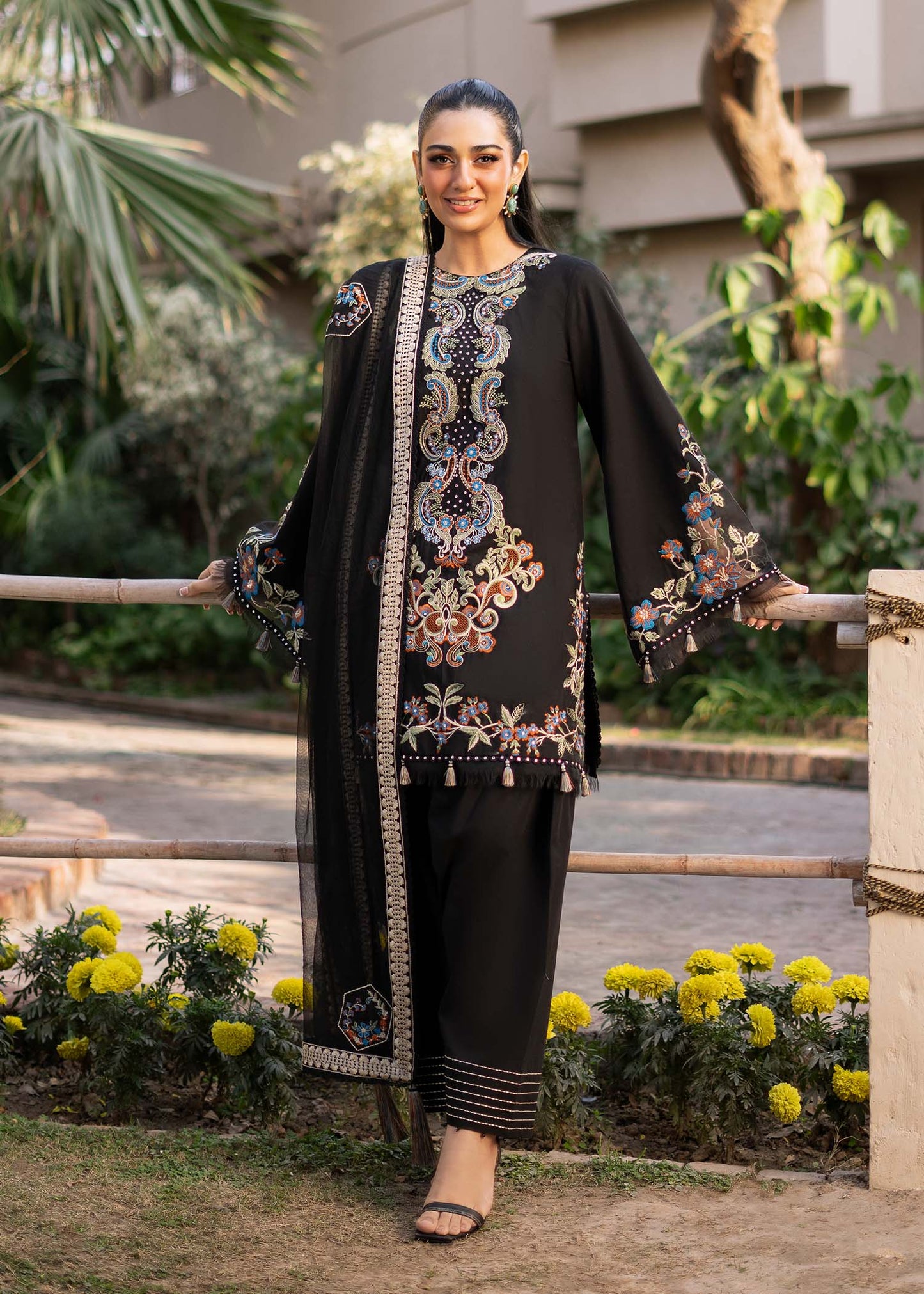 Fozia Khalid | Blossom Festive Lawn 25 | Black viola by Maria Faisal - Registered Vendor of : Fozia Khalid - type : Ladies Clothes - 100% original wedding dresses