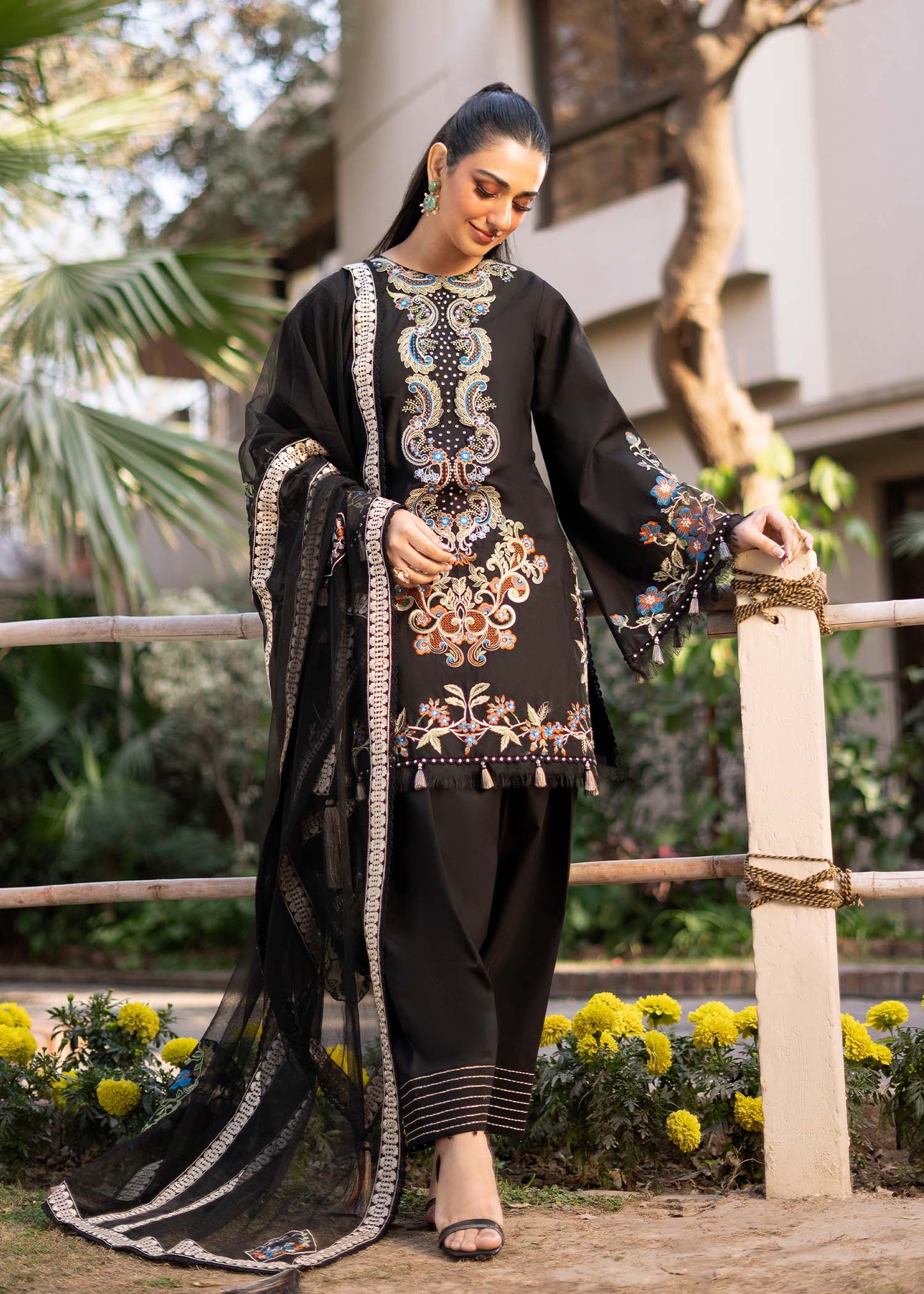 Fozia Khalid | Blossom Festive Lawn 25 | Black viola by Maria Faisal - Registered Vendor of : Fozia Khalid - type : Ladies Clothes - 100% original wedding dresses