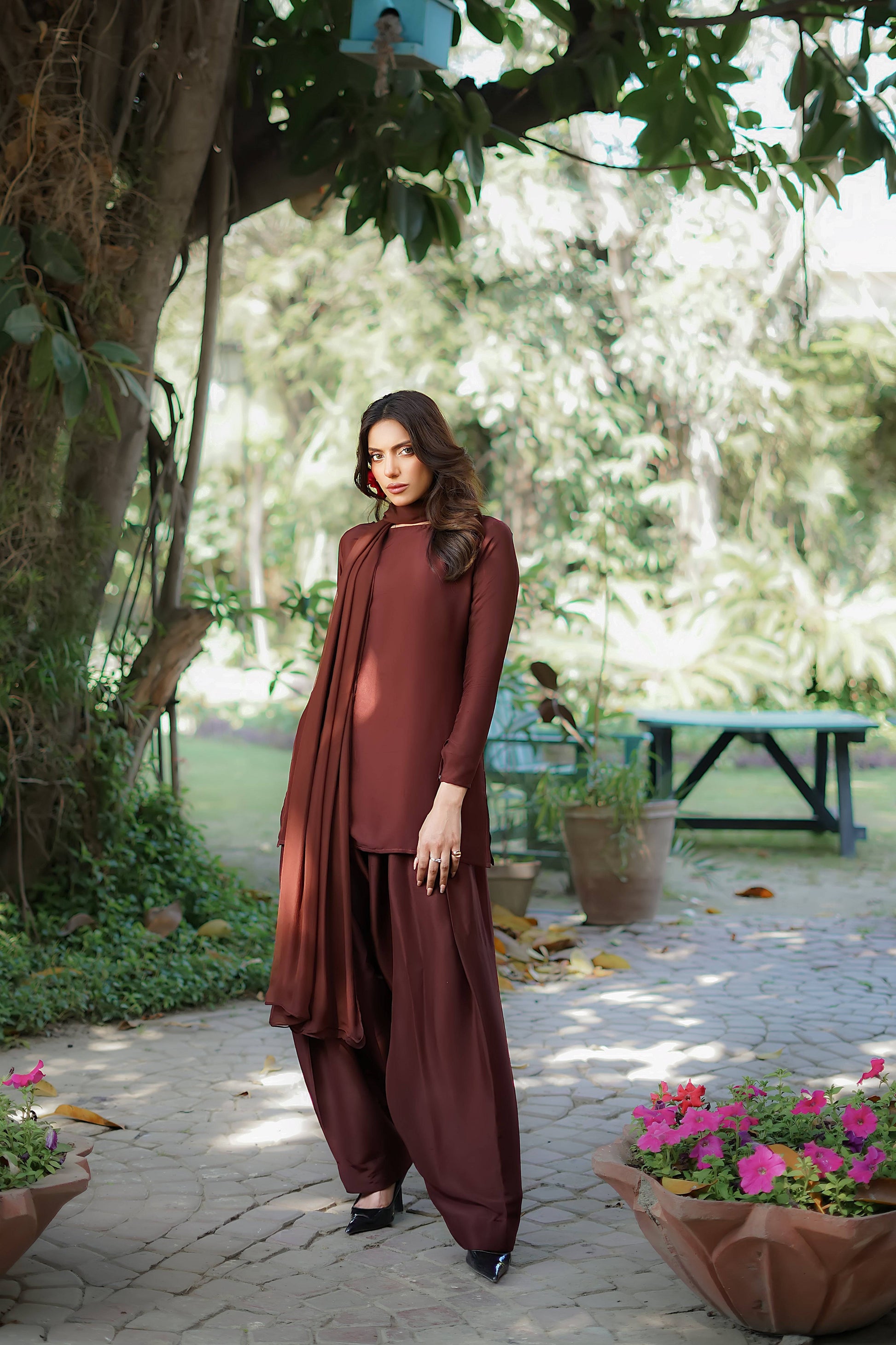 Erum Khan | Nue 25 | Espresso Gloe by Maria Faisal - Registered Vendor of : Erum Khan - type : Ladies Clothes - 100% original wedding dresses