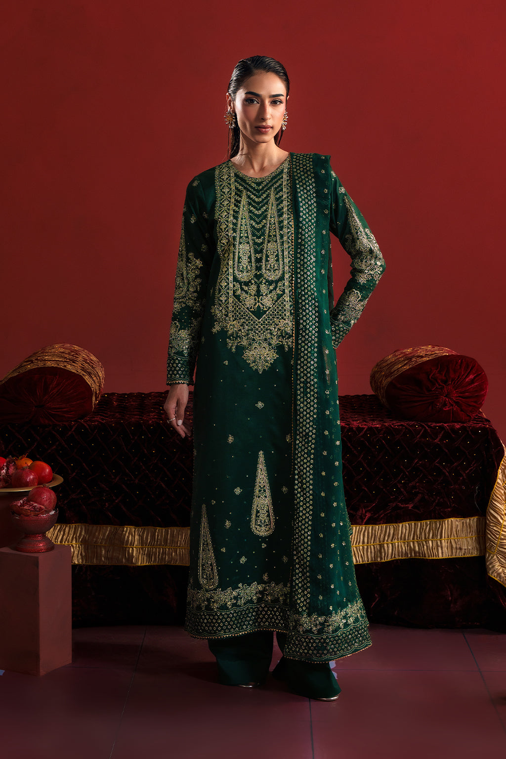 MEHVAR – authentic Pakistani dress from the New Shagun collection for women in the UK