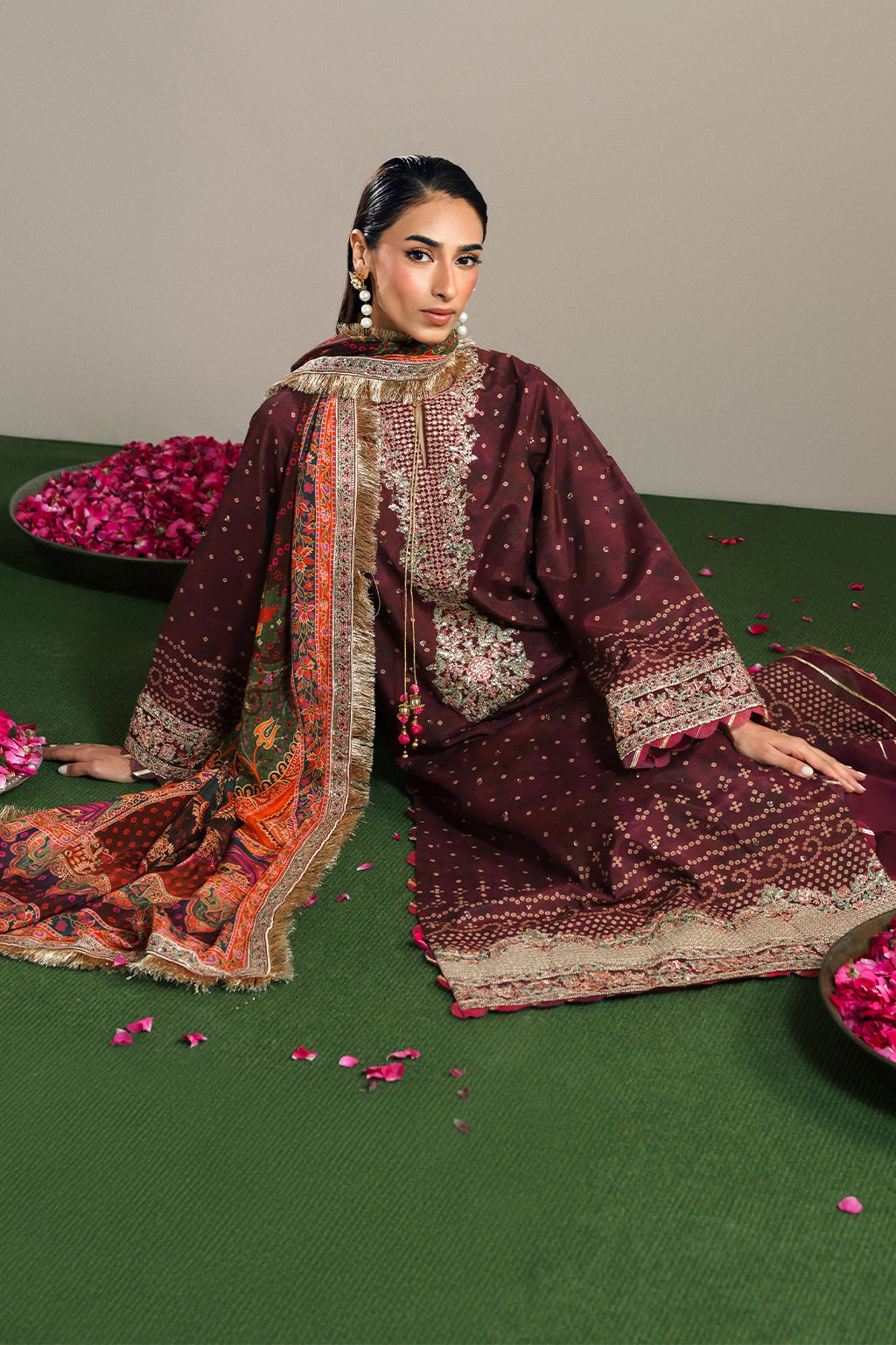 MAHVEEN – authentic Pakistani dress from the New Shagun collection for women in the UK