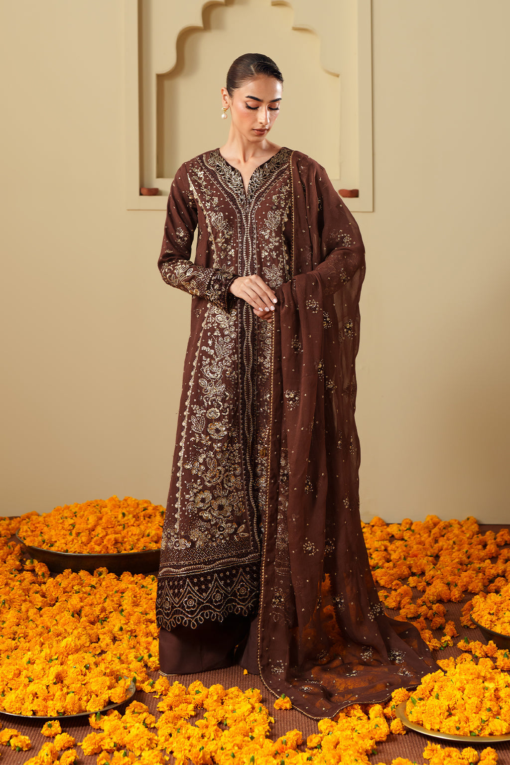 MAHROOB – authentic Pakistani dress from the New Shagun collection for women in the UK