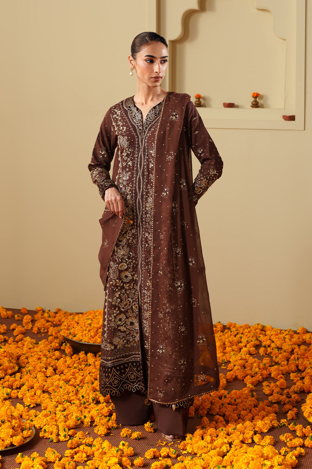 MAHROOB – authentic Pakistani dress from the New Shagun collection for women in the UK