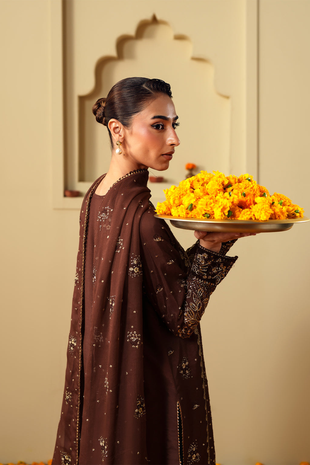 MAHROOB – authentic Pakistani dress from the New Shagun collection for women in the UK