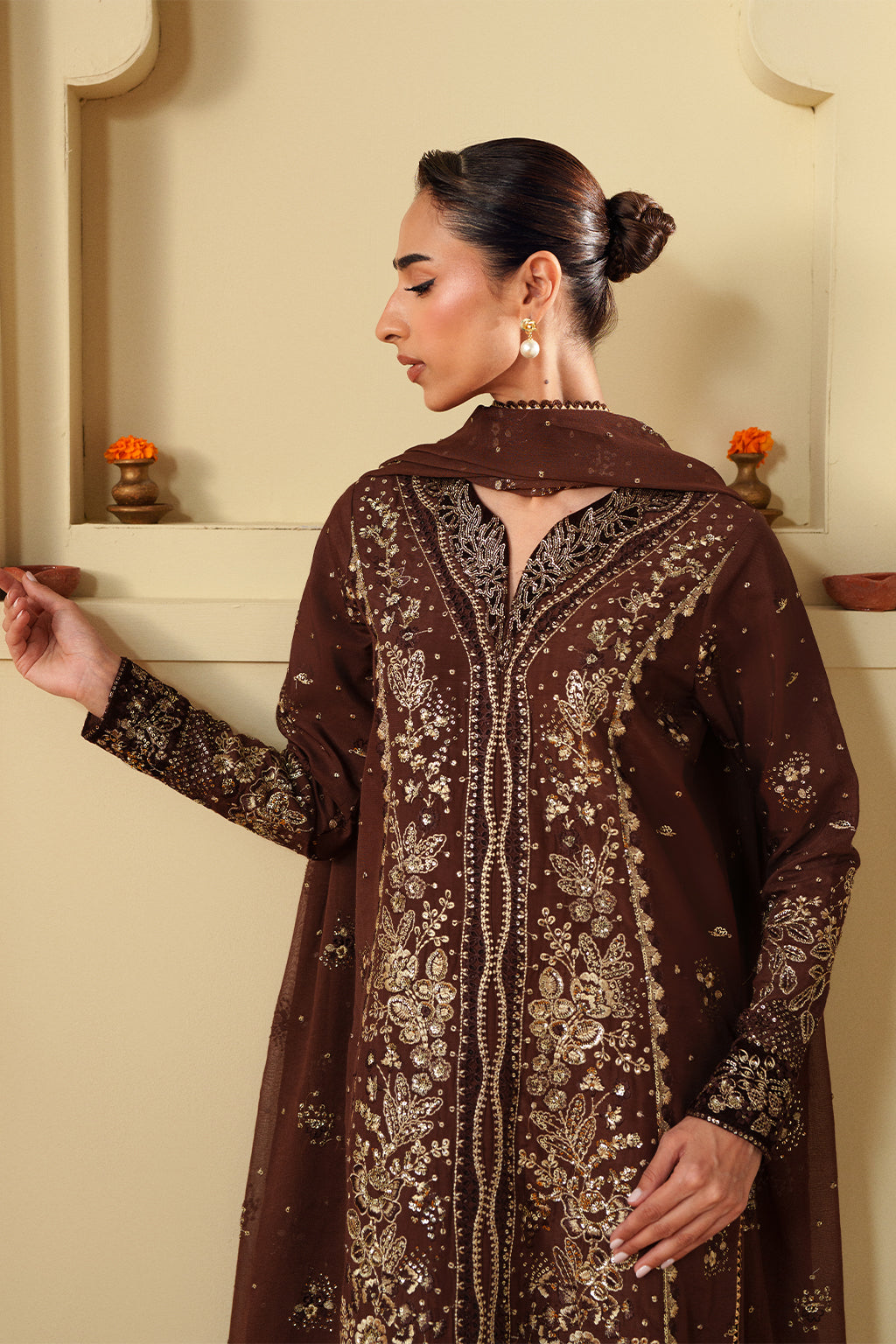 MAHROOB – authentic Pakistani dress from the New Shagun collection for women in the UK