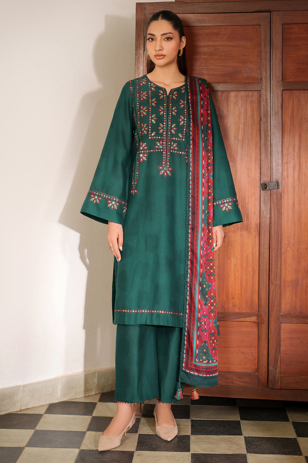 Jazmin | Winter 25 | UW-0146 H - Ladies Clothes - Maria Faisal