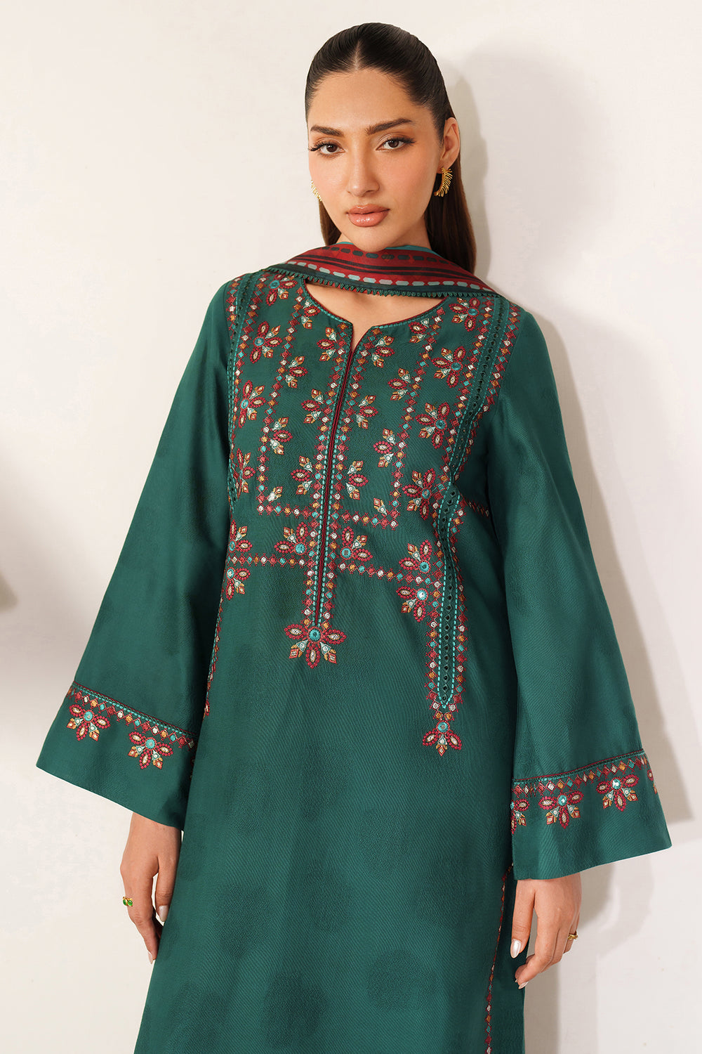 Jazmin | Winter 25 | UW-0146 H - Ladies Clothes - Maria Faisal