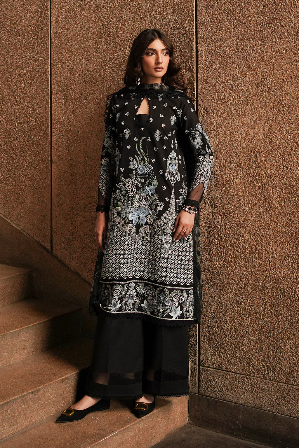 Afrozeh | Chikankari Lawn 24 | Caviar - Waniyas