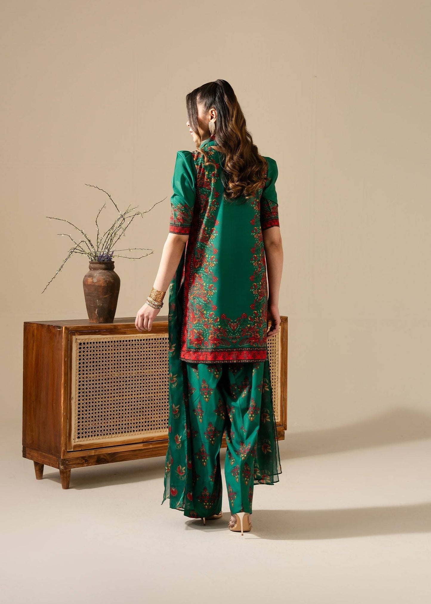 Maria Osama Khan | Retro Vol 3 | Vivian by Maria Faisal - Registered Vendor of : Maria Osama Khan - type : Ladies Clothes - 100% original wedding dresses