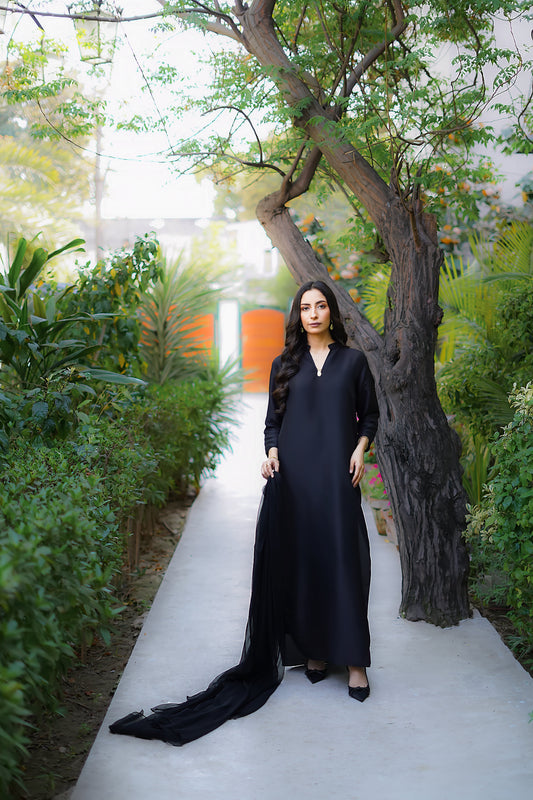 Erum Khan | Nue Pret | Midnight Enigma - Ladies Clothes - Maria Faisal