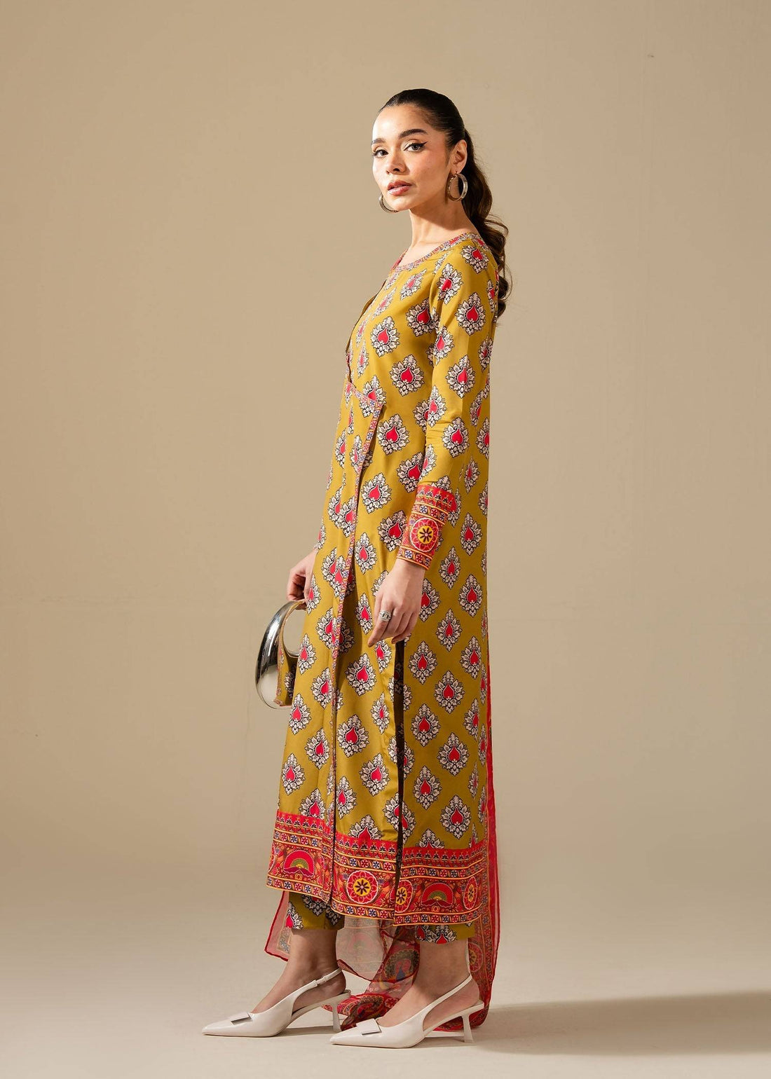 Maria Osama Khan | Retro Vol 3 | Bohra by Maria Faisal - Registered Vendor of : Maria Osama Khan - type : Ladies Clothes - 100% original wedding dresses
