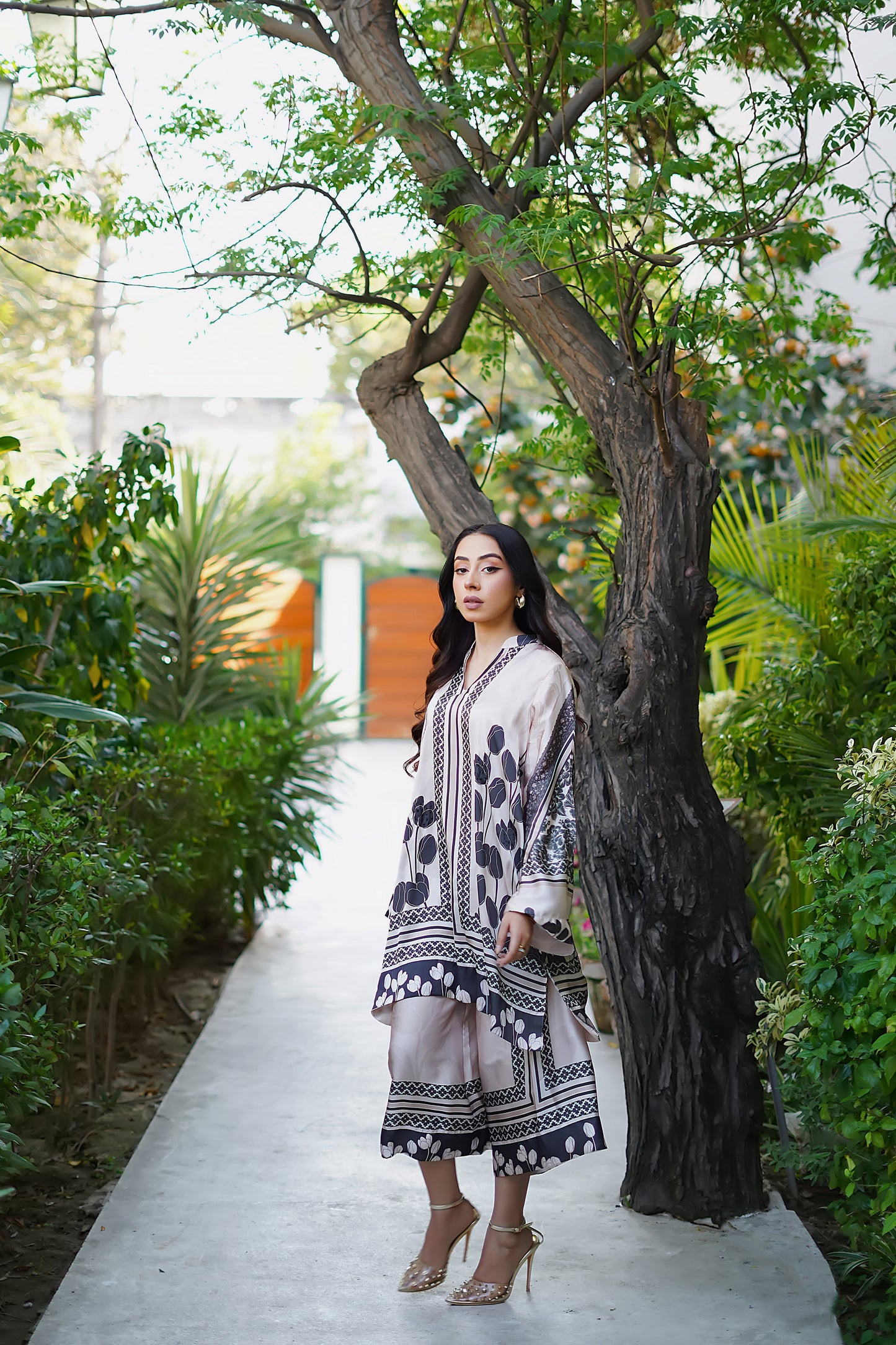 Erum Khan | Nue Pret | Royal Mirage - Ladies Clothes - Maria Faisal