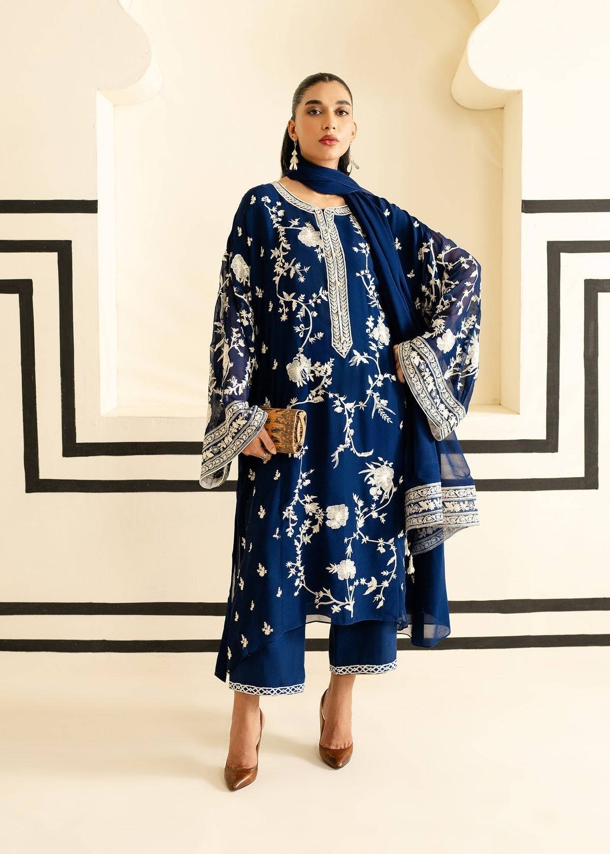 Mahgul | Nooreh Luxe | Nocturne Bloom by Maria Faisal - Registered Vendor of : Mahgul - type : Ladies Clothes - 100% original wedding dresses