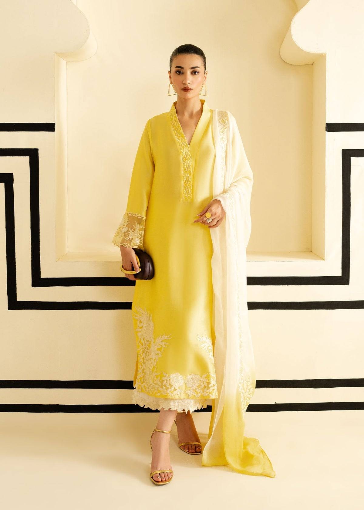 Mahgul | Nooreh Luxe | Sunlit Veil by Maria Faisal - Registered Vendor of : Mahgul - type : Ladies Clothes - 100% original wedding dresses