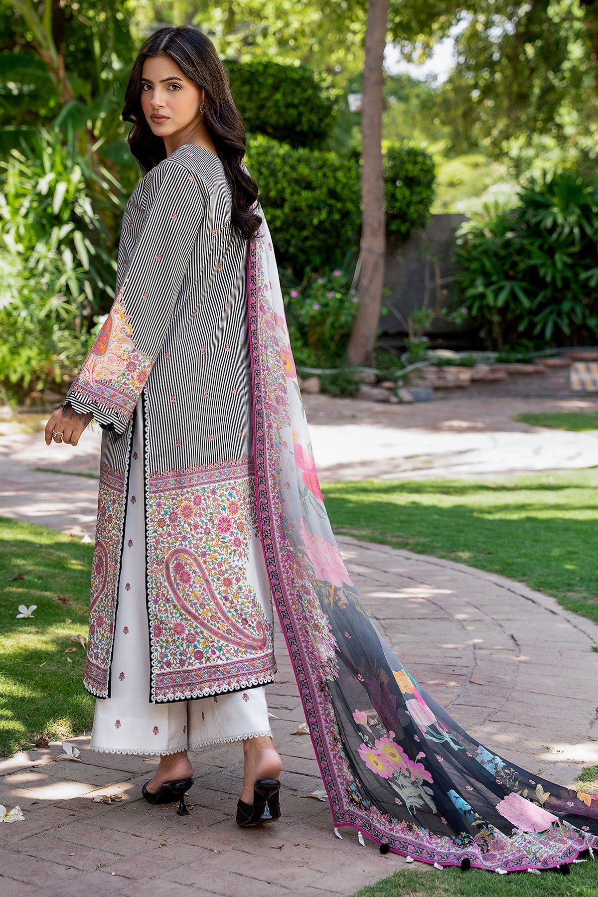 Charizma | C Print Lawn | CP6-22 - Luxury Dress - available at Maria Faisal in UK and USA.