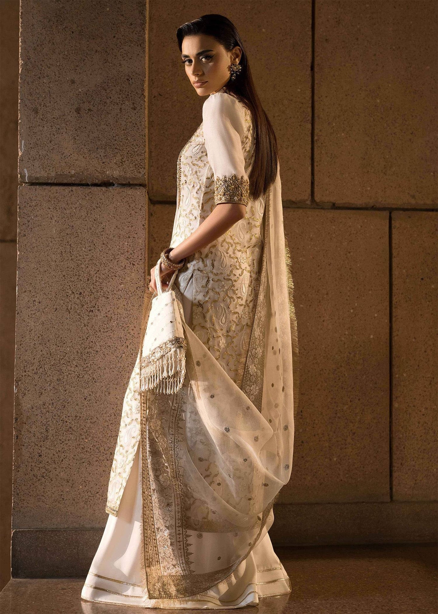 Mahum Asad | Dream a Little Dream of Me | Pearl by Maria Faisal - Registered Vendor of : Mahum Asad - type : Ladies Clothes - 100% original wedding dresses