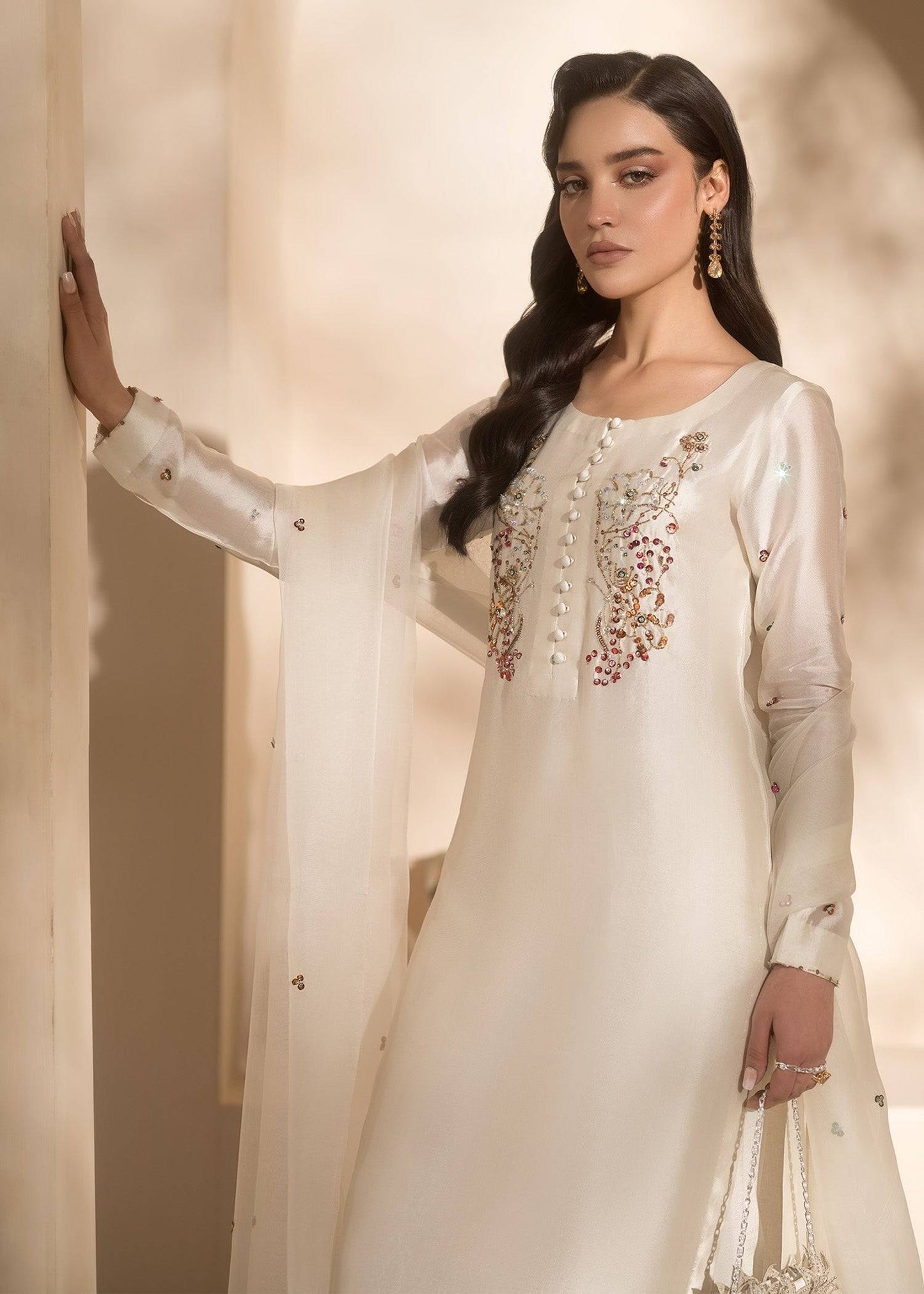 Mahum Asad | Breaking the Bar | Gloss by Maria Faisal - Registered Vendor of : Mahum Asad - type : Ladies Clothes - 100% original wedding dresses