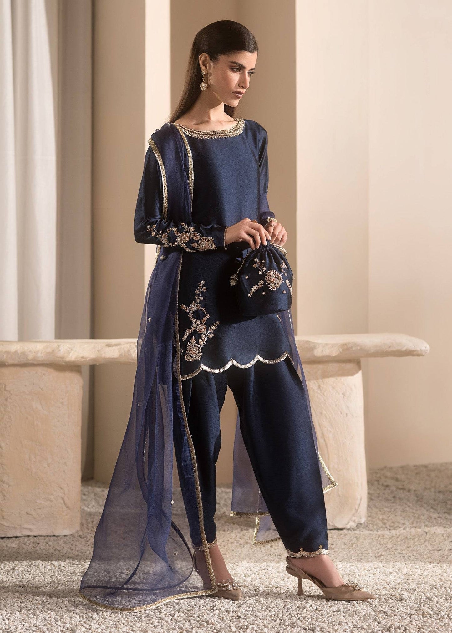 Mahum Asad | Breaking the Bar | Diva by Maria Faisal - Registered Vendor of : Mahum Asad - type : Ladies Clothes - 100% original wedding dresses