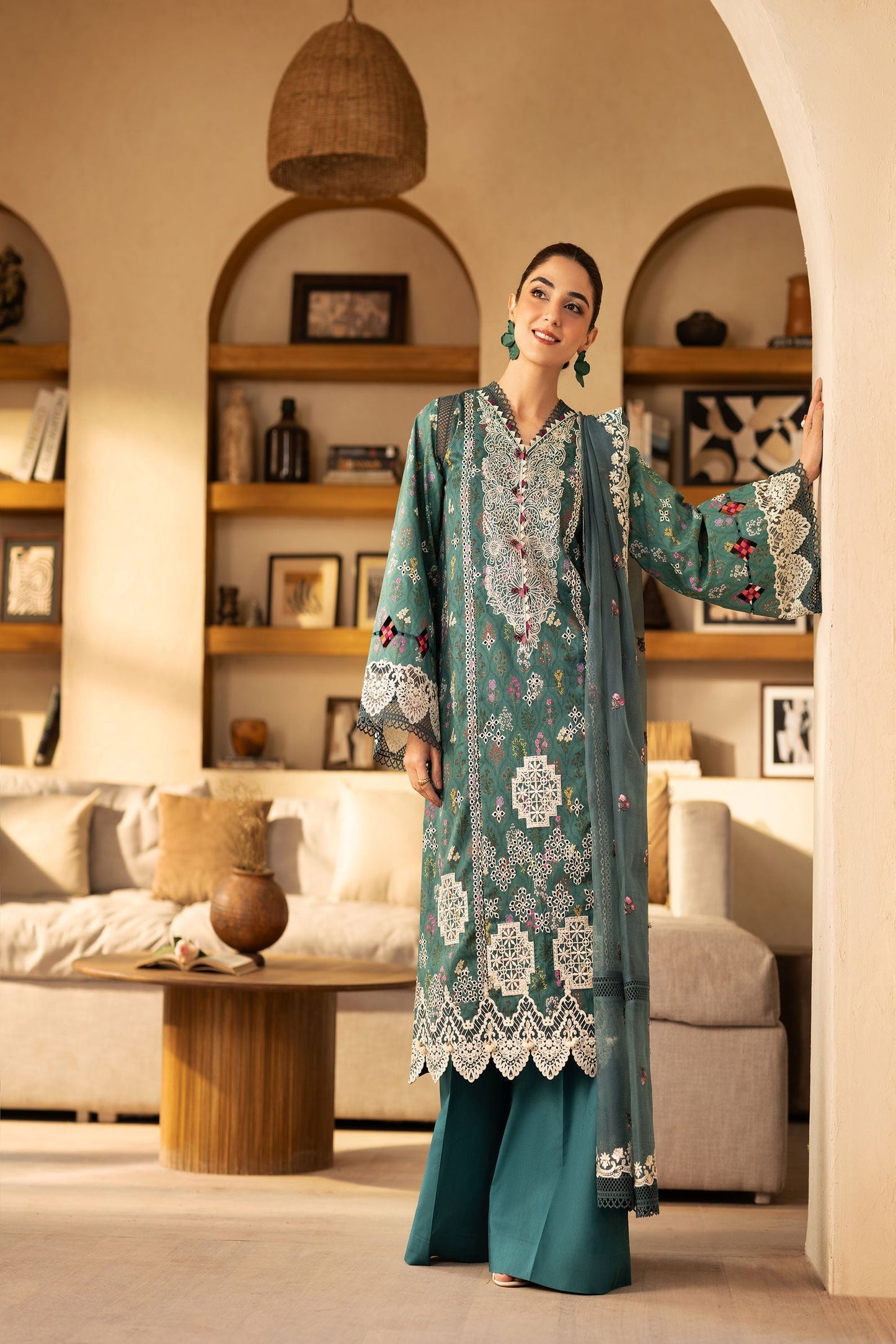 Maryam Hussain | Luxury Lawn 25 | Seashell by Maria Faisal - Registered Vendor of : Maryam Hussain - type : Ladies Clothes - 100% original wedding dresses