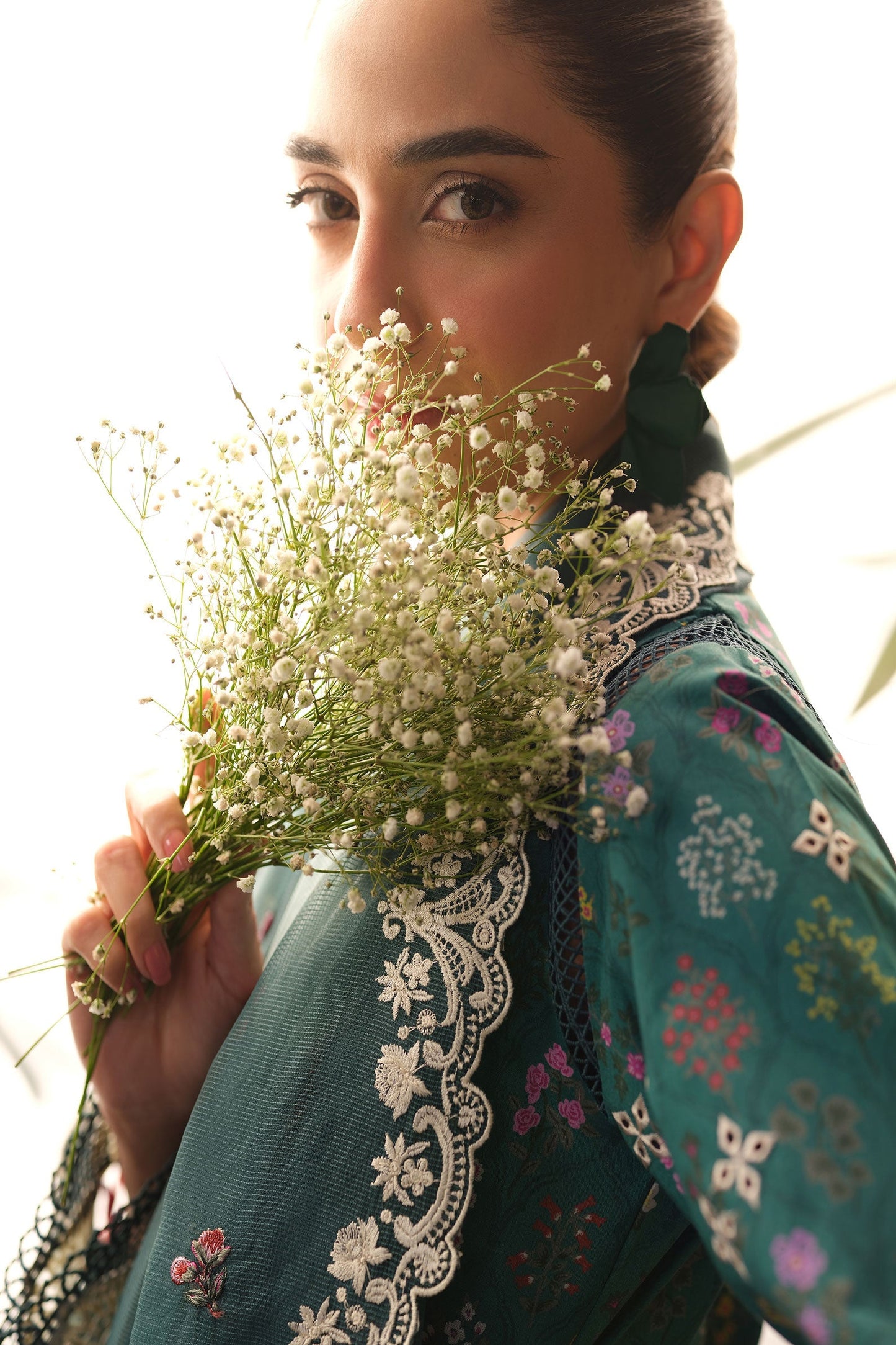 Maryam Hussain | Luxury Lawn 25 | Seashell by Maria Faisal - Registered Vendor of : Maryam Hussain - type : Ladies Clothes - 100% original wedding dresses