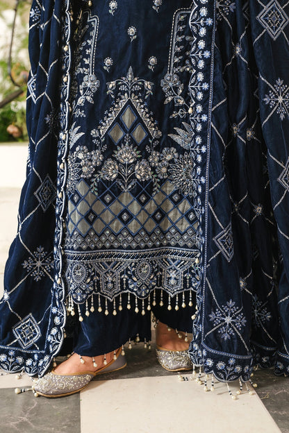 Raeesa Premium | Sheen Luxury Velvet | Soil - Ladies Clothes - Maria Faisal