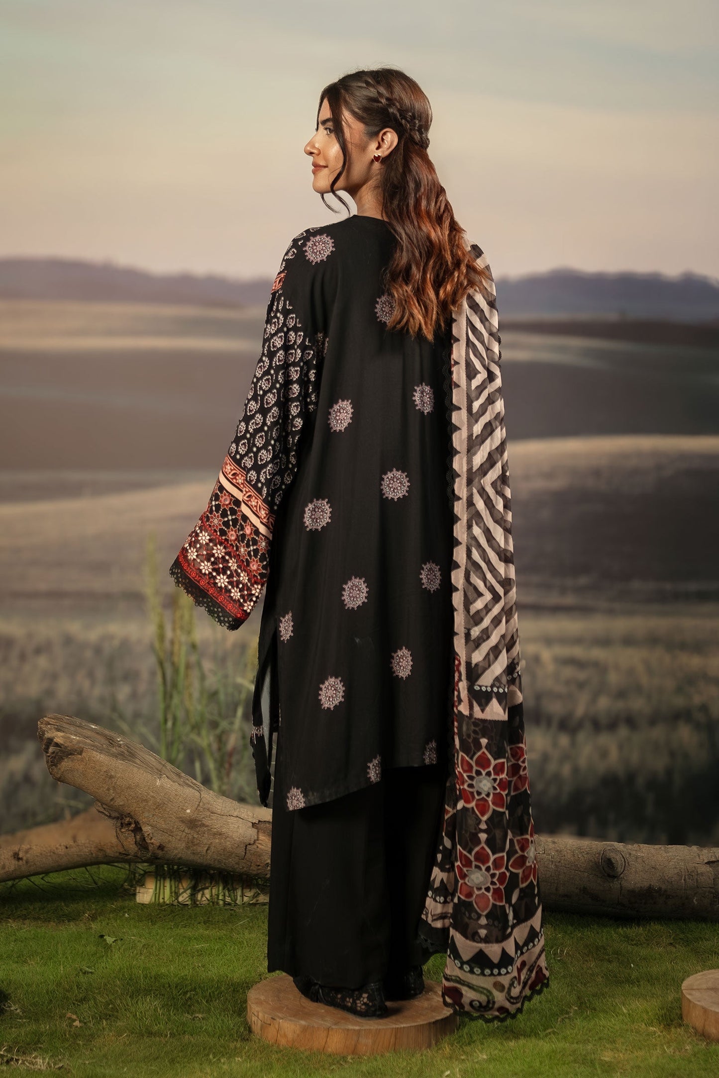 Maria B | Basics Winter 25 | MB-PFUS25-09A - Ladies Clothes - Maria Faisal