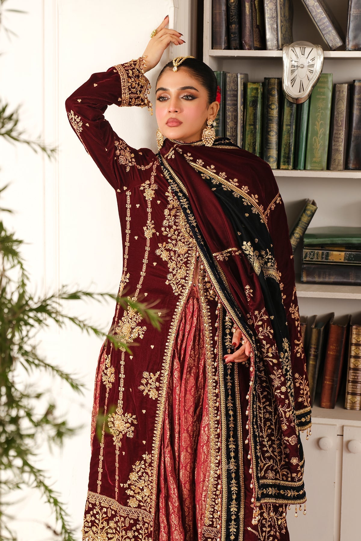 Raeesa Premium | Sheen Luxury Velvet | Sitara - Ladies Clothes - Maria Faisal