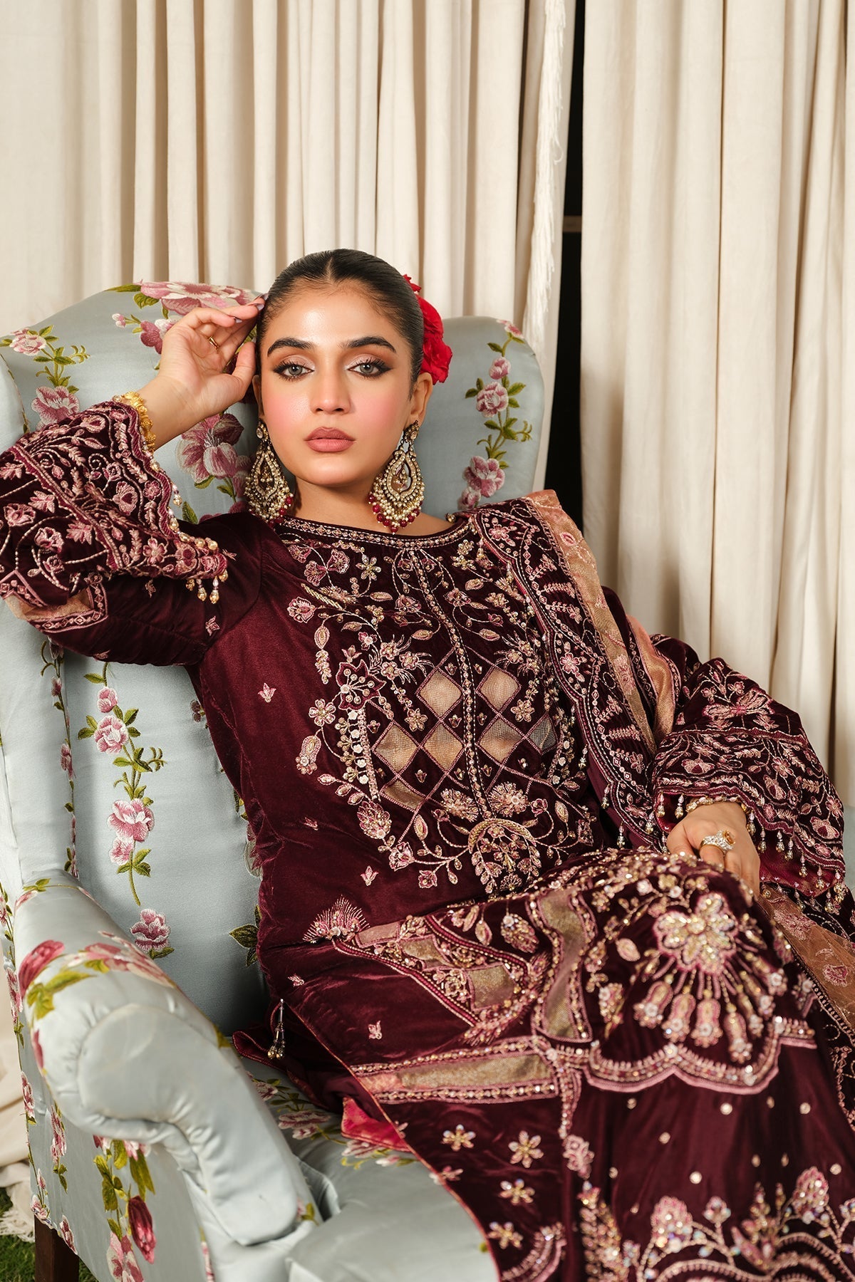 Raeesa Premium | Sheen Luxury Velvet | Poosh - Ladies Clothes - Maria Faisal