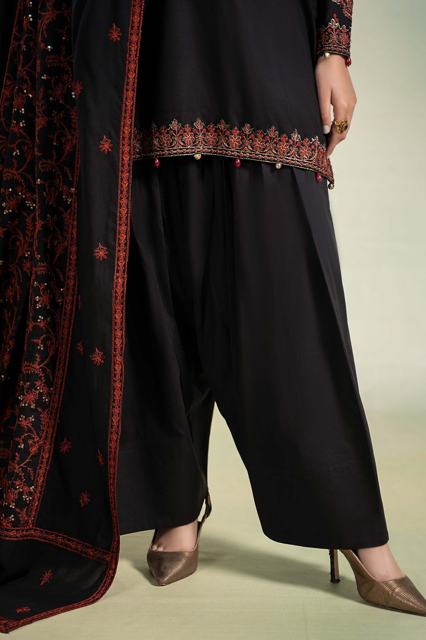Maira B | Ready to Wear | DW-W24-80 by Maria Faisal - Registered Vendor of : Maria B - type : Wedding Dress - 100% original wedding dresses