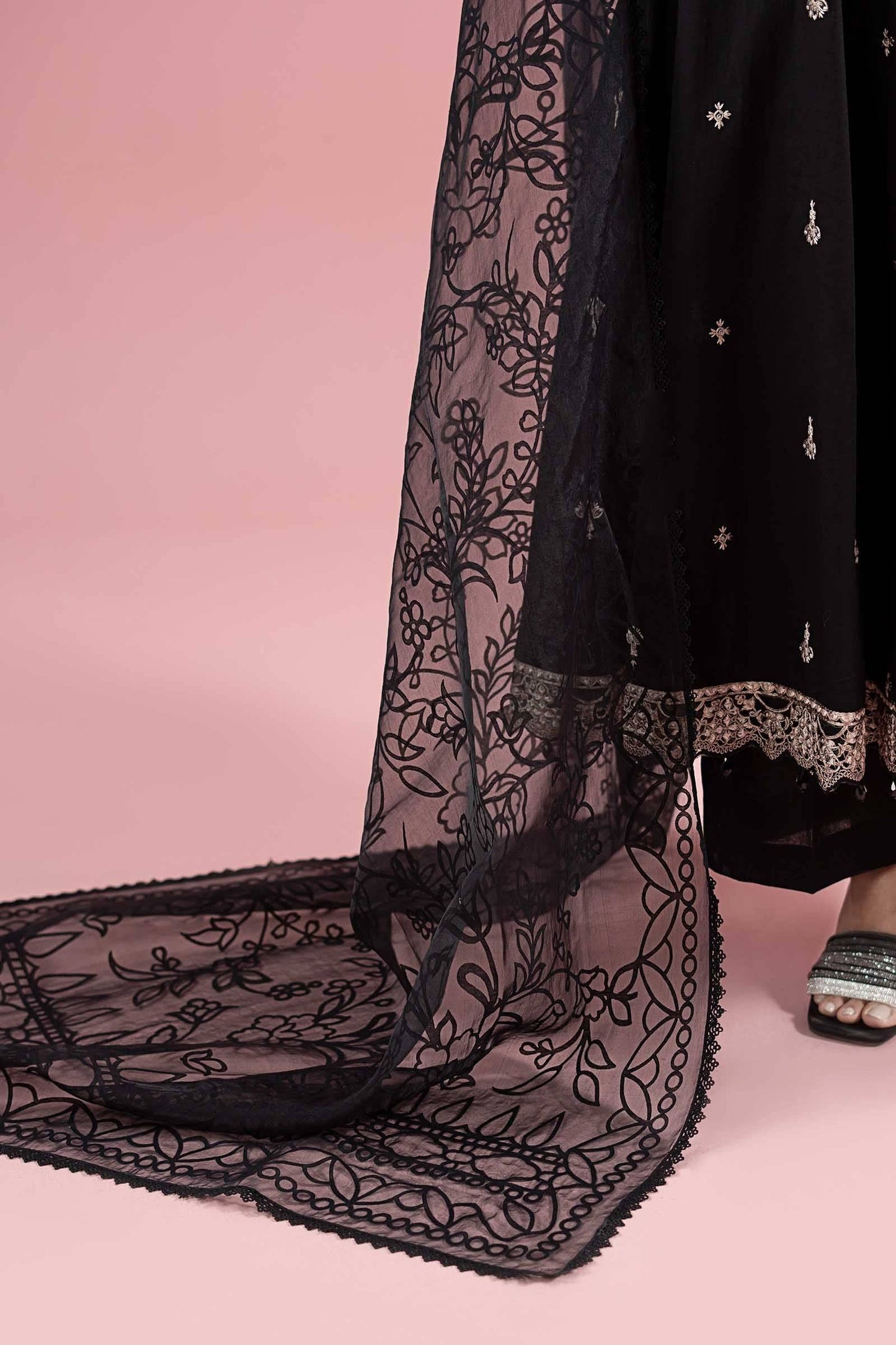 Maria B | Luxury Pret 25 | DW-EA25-08 by Maria Faisal - Registered Vendor of : Maria B - type : Ladies Clothes - 100% original wedding dresses