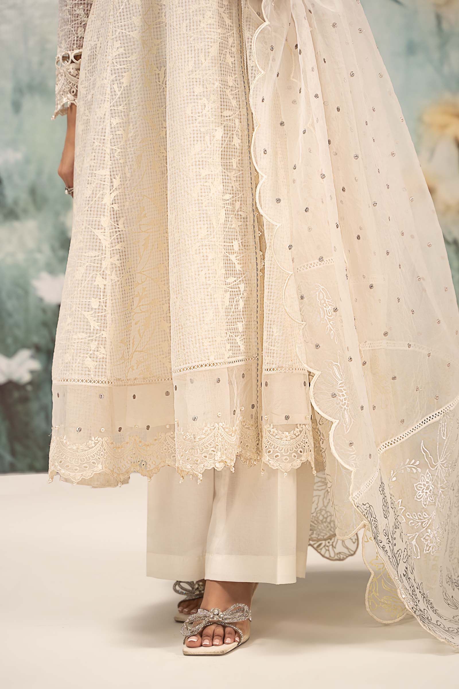 Maira B | Ready to Wear | DW-EF25-101 by Maria Faisal - Registered Vendor of : Maria B - type : Wedding Dress - 100% original wedding dresses