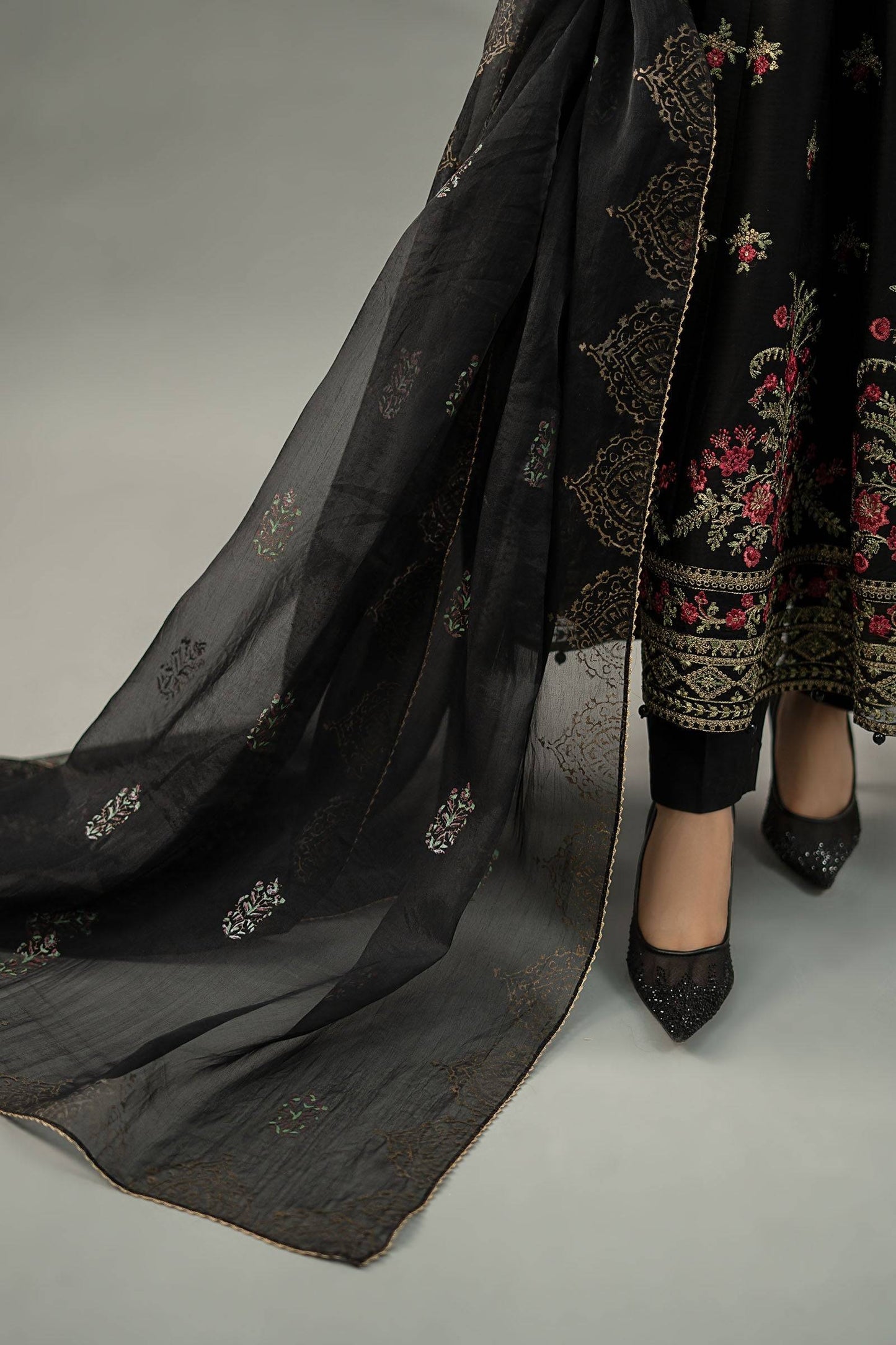 Maira B | Ready to Wear | DW-EF25-76 Black by Maria Faisal - Registered Vendor of : Maria B - type : Wedding Dress - 100% original wedding dresses