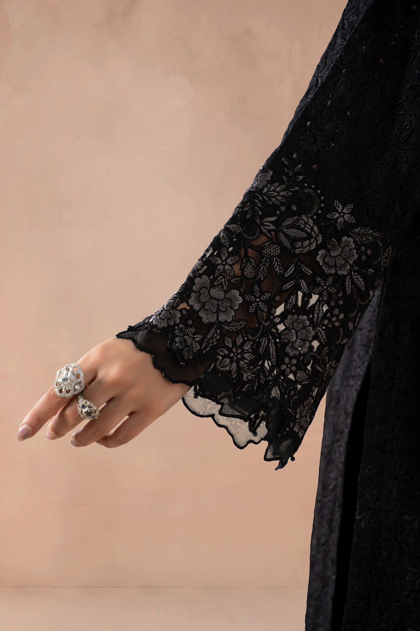 Maria B | Luxury Winter Pret 25 | DW-MN25-11-Black - Ladies Clothes - Maria Faisal