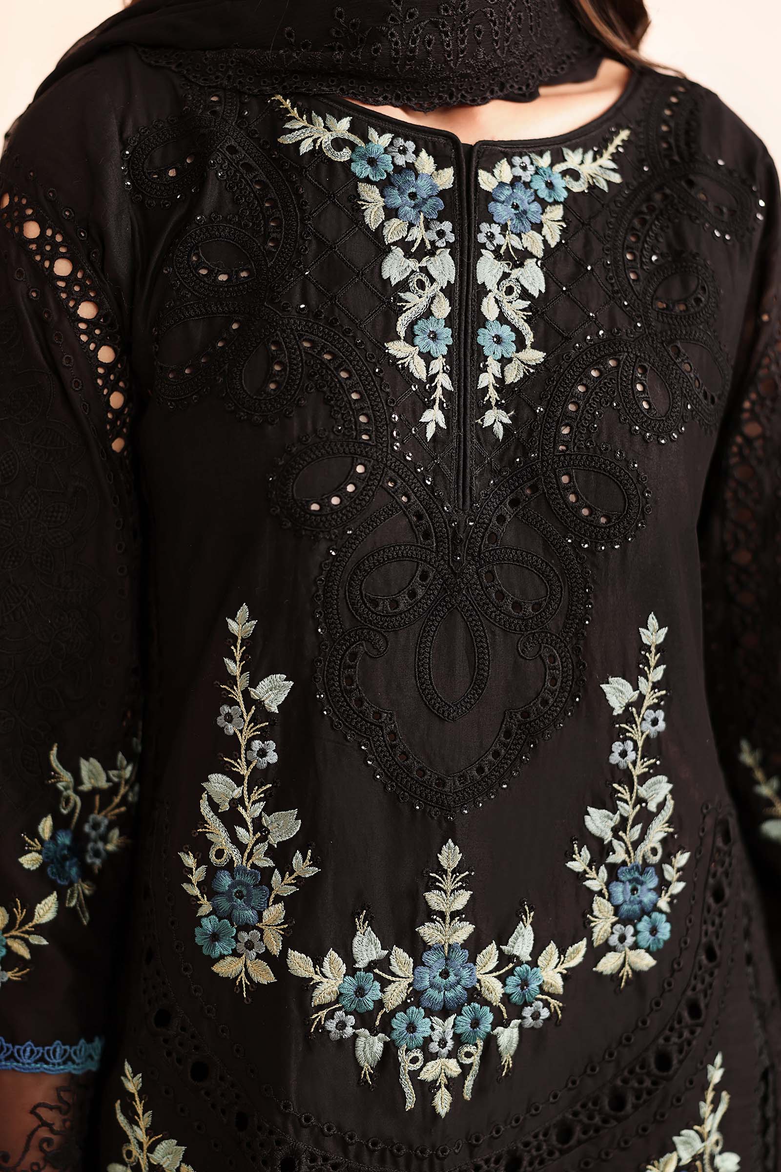Maria B | Luxury Winter Pret 25 | DW-MN25-08-Black - Ladies Clothes - Maria Faisal